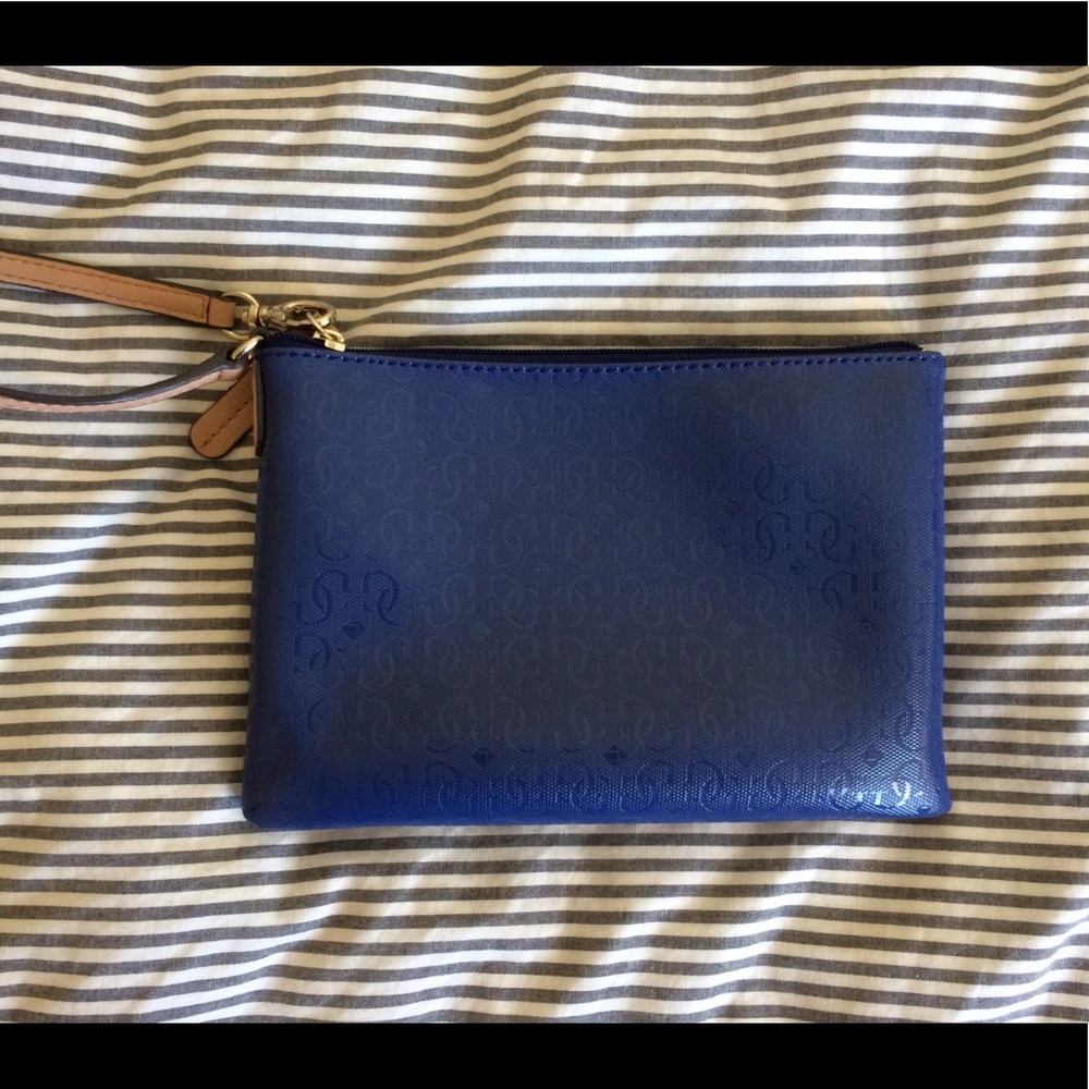 GUESS wristlet/clutch/cross body